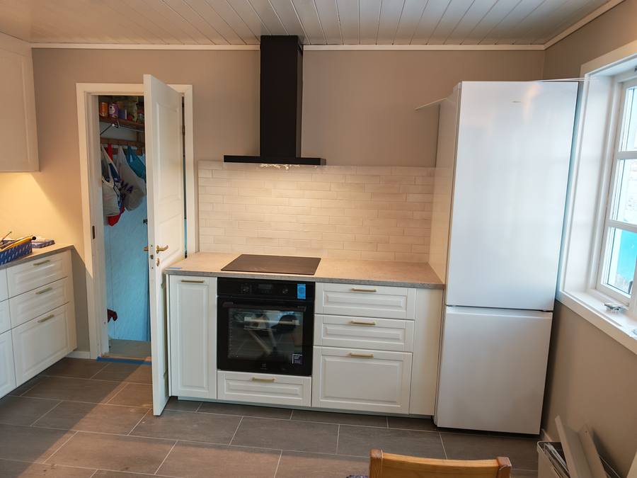 Ferdig rom etter flis- og snekkerarbeid